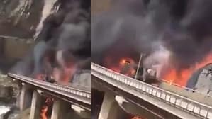 المدينة المنورة: مقتل عشرات المعتمرين في حادث اصطدام حافلة بصهريج نفط